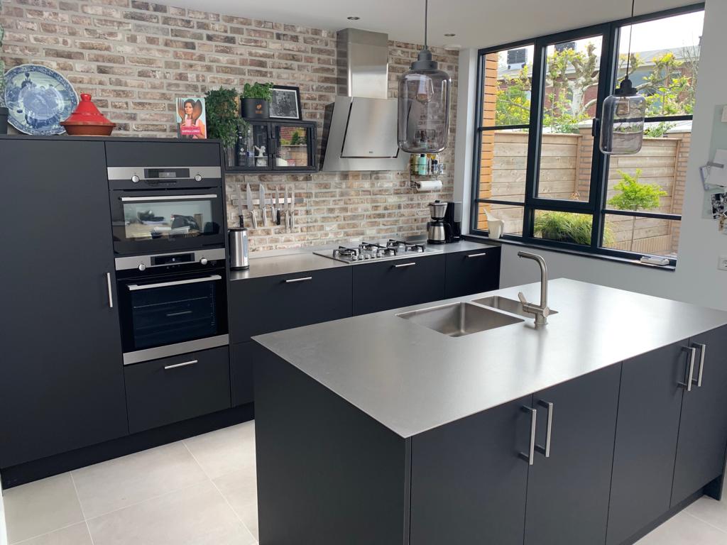 Interieur met maatwerkkast